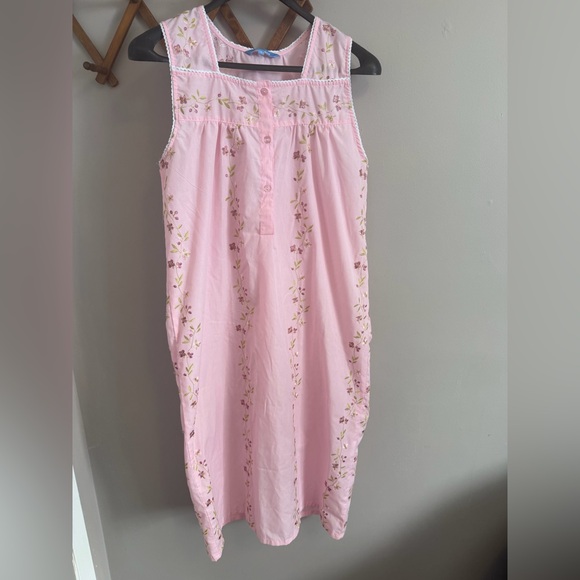 Dreamcrest Other - Dreamcrest Floral Embroidered Sleeveless Nightgown Pink S NWOT